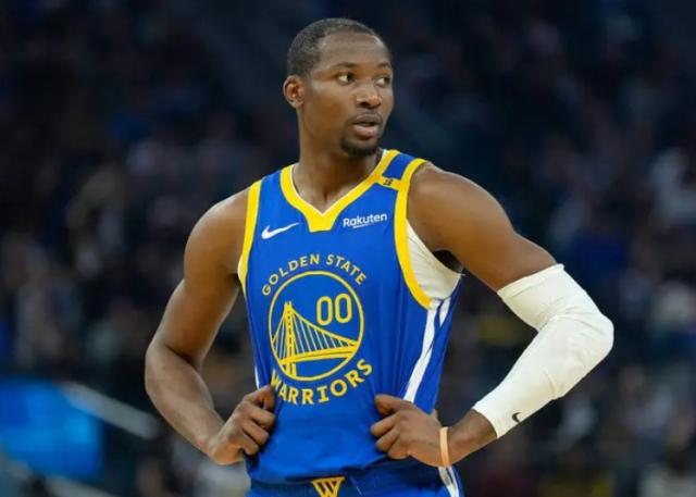 世俱杯买球-勇士五连胜风调雨顺 但库明加却开心不起来