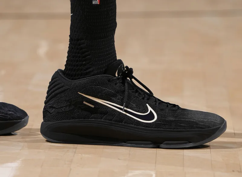 世俱杯买球网站-文班亚马穿着G.T Hustle3,空砍26分12篮板2助攻3盖帽
